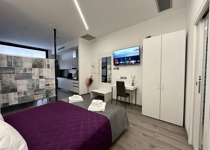 San Saba Street Apartment 48